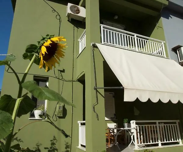 Marietta's Townhouse Tatil Evi Argostolion