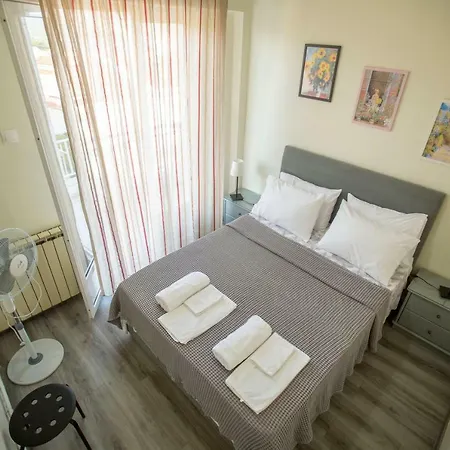 Marietta's Townhouse أرغوستولي